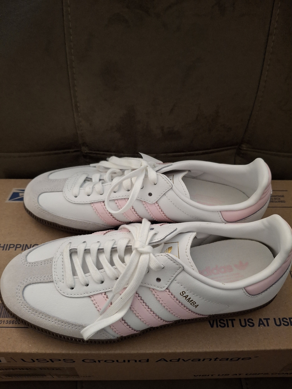 Adidas Samba Women’s White & Pink Leather Sneaker Size 5